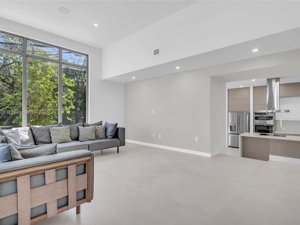 3604 Day Ave, Miami FL 33133