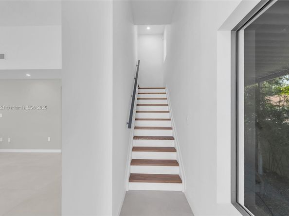 3604 Day Ave, Miami FL 33133