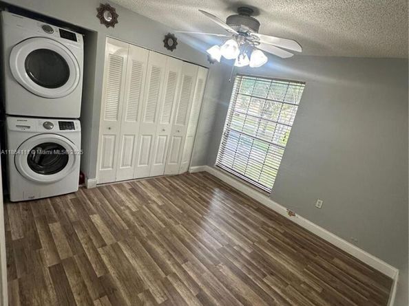 7200 Fairway Dr H10, Miami Lakes FL 33014