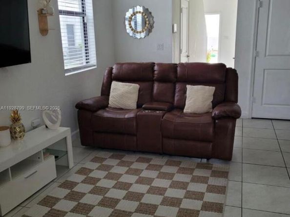 1161 SW 8th Ave, Florida City FL 33034