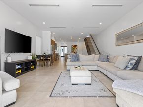 1116 NE 10th Ave, Fort Lauderdale FL 33304