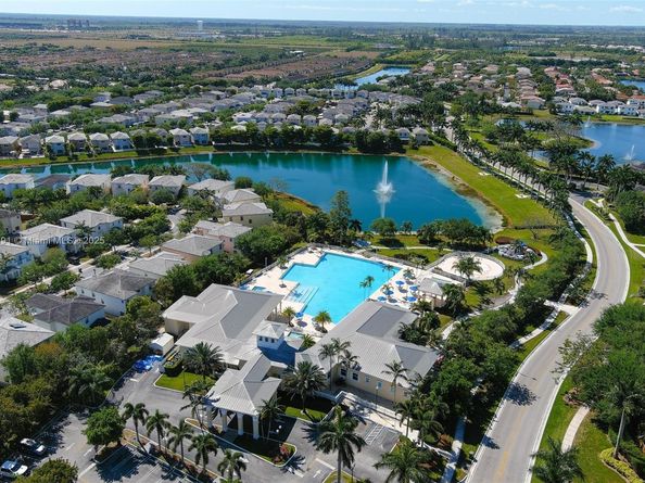 158 NE 23rd Ter, Homestead FL 33033