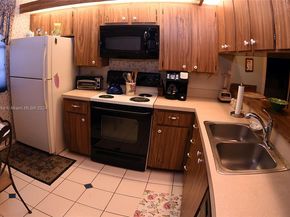 6085 Balboa Cir 402, Boca Raton FL 33433