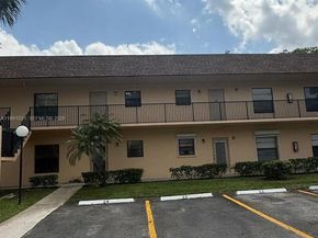 2 Briarwood Cir 212, Hollywood FL 33024