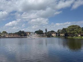 2 Briarwood Cir 212, Hollywood FL 33024