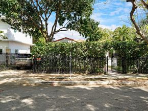 4727 NE 1st Ct, Miami FL 33137