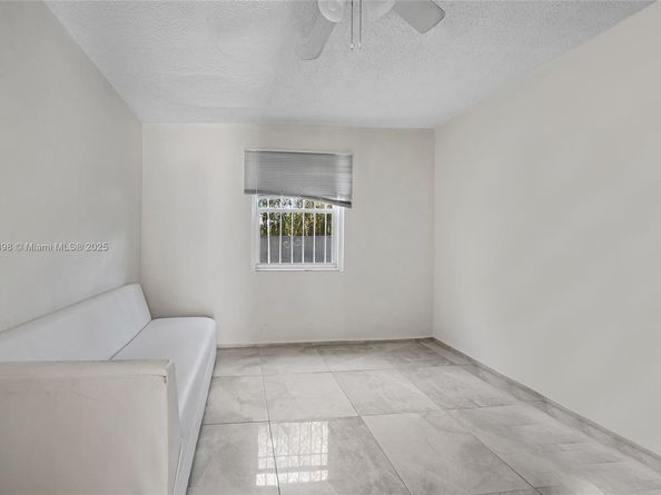 4727 NE 1st Ct, Miami FL 33137