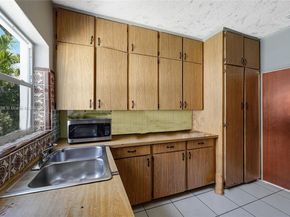 4727 NE 1st Ct, Miami FL 33137