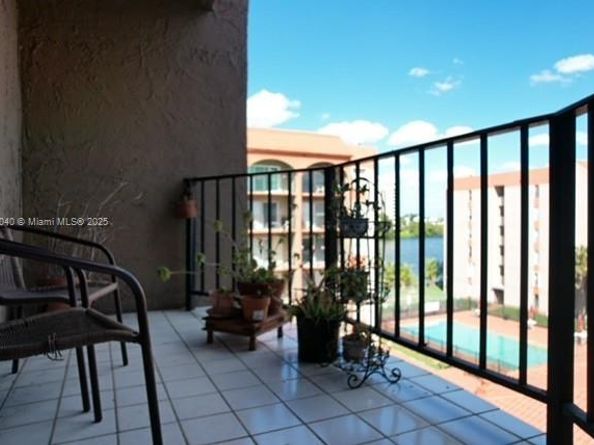 5201 NW 7th St 507, Miami FL 33126