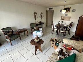 5201 NW 7th St 507, Miami FL 33126