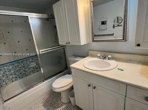 5201 NW 7th St 507, Miami FL 33126