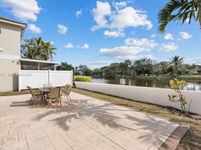 9838 NW 1st Mnr, Coral Springs FL 33071