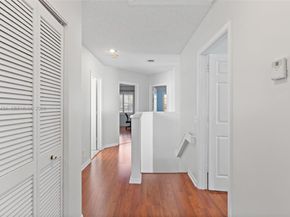 9838 NW 1st Mnr, Coral Springs FL 33071