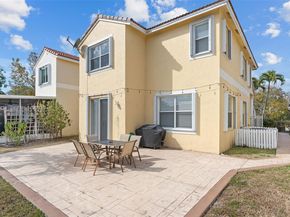 9838 NW 1st Mnr, Coral Springs FL 33071