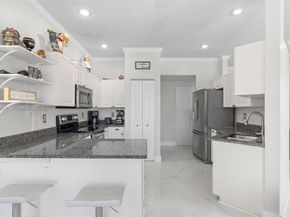 9838 NW 1st Mnr, Coral Springs FL 33071