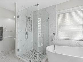 9838 NW 1st Mnr, Coral Springs FL 33071