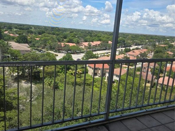 10777 W Sample Rd 1104, Coral Springs FL 33065