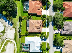 2835 Fairways Dr, Homestead FL 33035