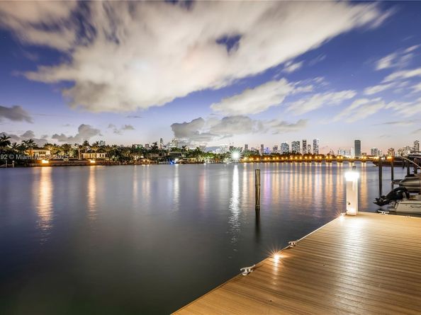 94 S Hibiscus Dr, Miami Beach FL 33139