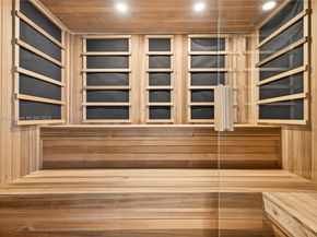 94 S Hibiscus Dr, Miami Beach FL 33139