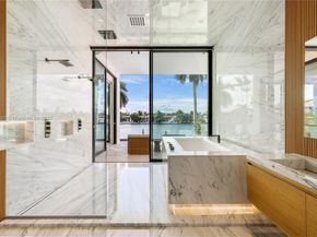 94 S Hibiscus Dr, Miami Beach FL 33139