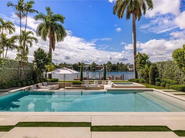 94 S Hibiscus Dr, Miami Beach FL 33139