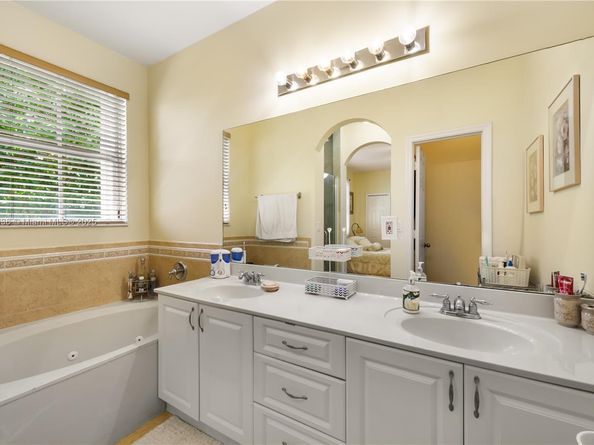 20216 SW 129th Ave, Miami FL 33177