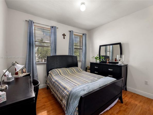 20216 SW 129th Ave, Miami FL 33177