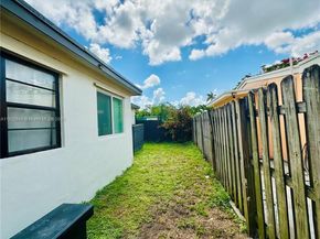 305 SW 24th Ave, Fort Lauderdale FL 33312