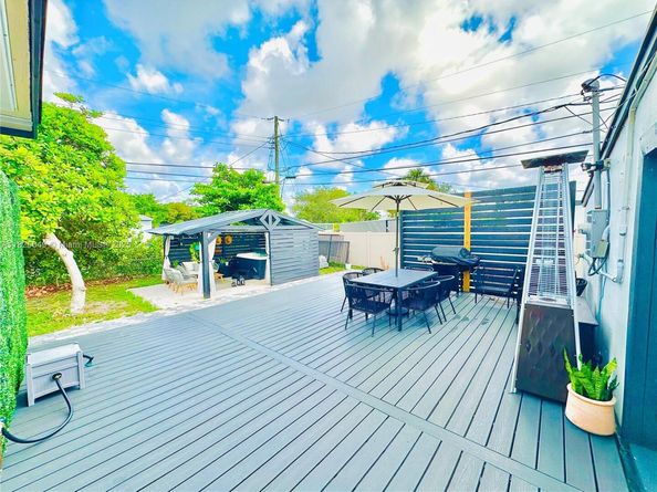 305 SW 24th Ave, Fort Lauderdale FL 33312