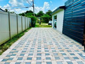 305 SW 24th Ave, Fort Lauderdale FL 33312