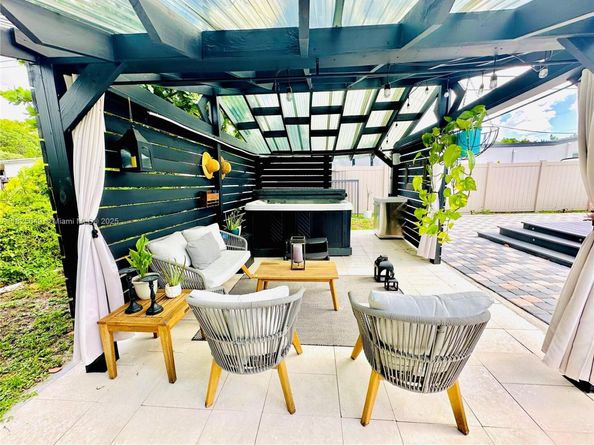 305 SW 24th Ave, Fort Lauderdale FL 33312