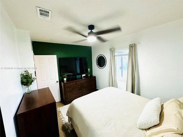 305 SW 24th Ave, Fort Lauderdale FL 33312