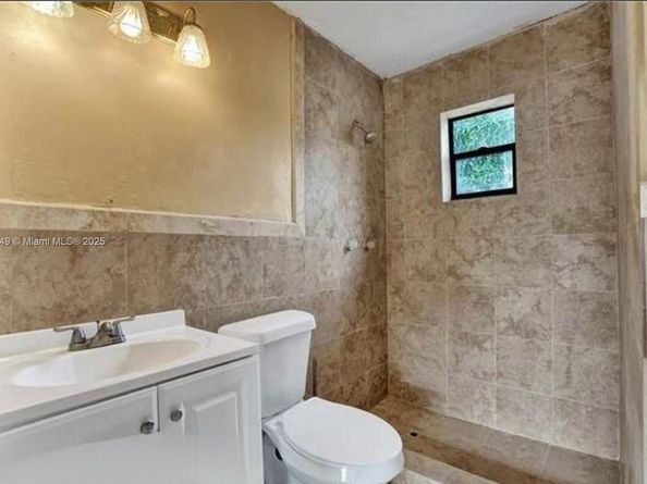 305 SW 24th Ave, Fort Lauderdale FL 33312