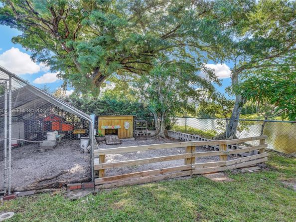 8674 SW 50th St, Cooper City FL 33328