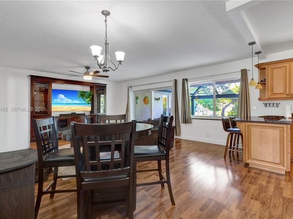 8674 SW 50th St, Cooper City FL 33328