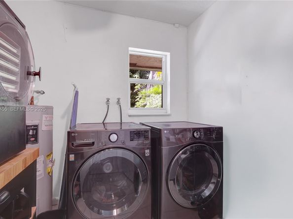 8674 SW 50th St, Cooper City FL 33328