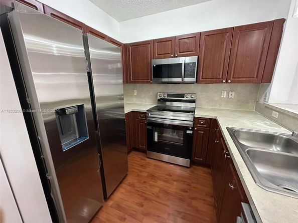 2311 SE 24th Ave 2311, Homestead FL 33035