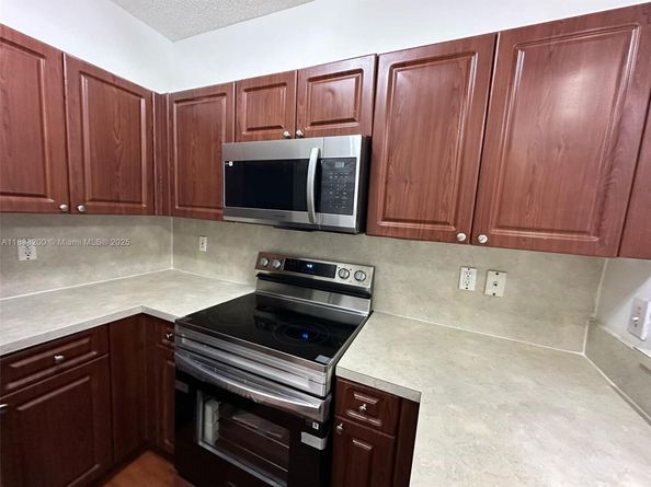 2311 SE 24th Ave 2311, Homestead FL 33035