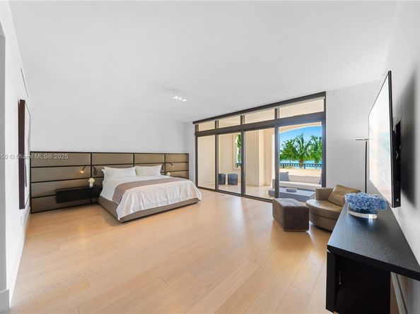 7025 Fisher Island Dr 7025, Miami Beach FL 33109