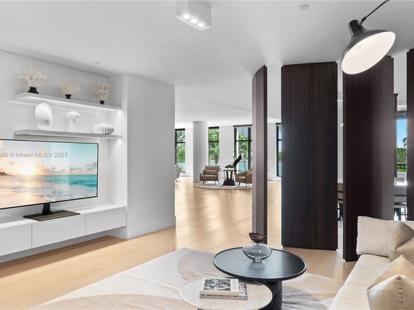 7025 Fisher Island Dr 7025, Miami Beach FL 33109