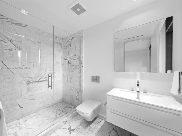 7025 Fisher Island Dr 7025, Miami Beach FL 33109