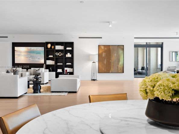 7025 Fisher Island Dr 7025, Miami Beach FL 33109