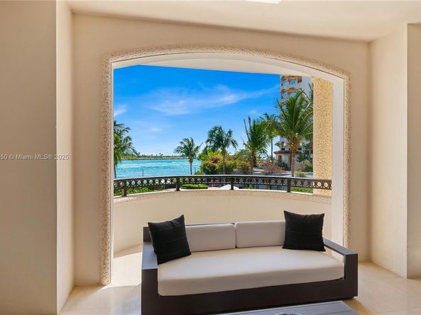 7025 Fisher Island Dr 7025, Miami Beach FL 33109