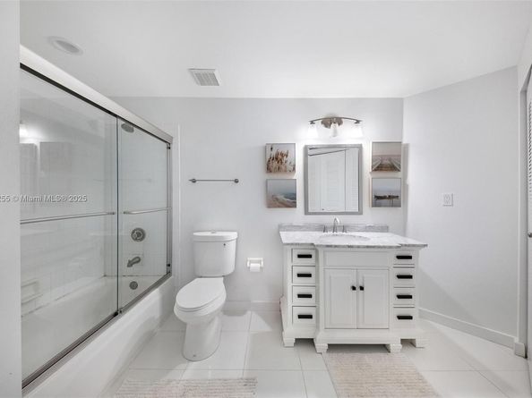 800 Uno Lago Dr 301, Juno Beach FL 33408