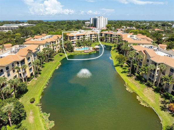 800 Uno Lago Dr 301, Juno Beach FL 33408