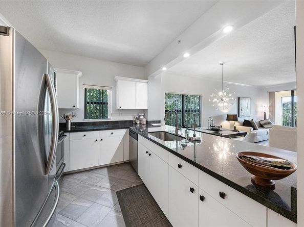 800 Uno Lago Dr 301, Juno Beach FL 33408