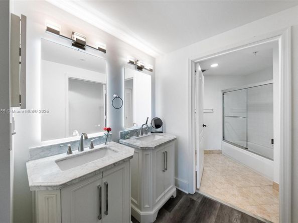 800 Uno Lago Dr 301, Juno Beach FL 33408
