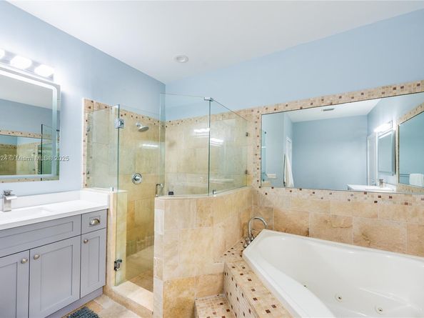 3056 New York St 3056, Miami FL 33133