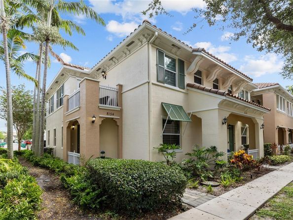 8154 Cascada Isles Dr, Cooper City FL 33024